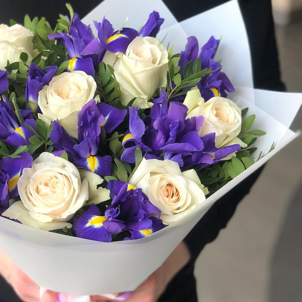 Букет с ирисами