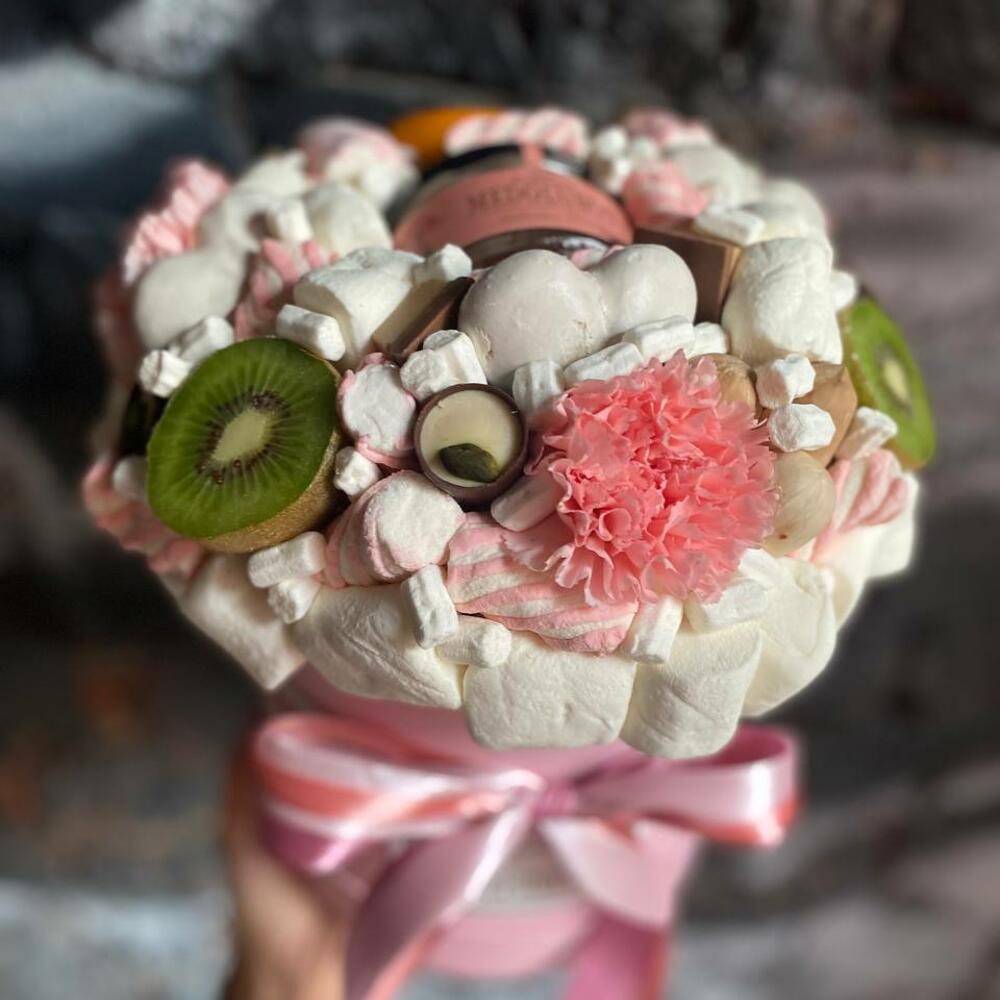 Съедобный букет из сладостей Съедобный букет из сладостей