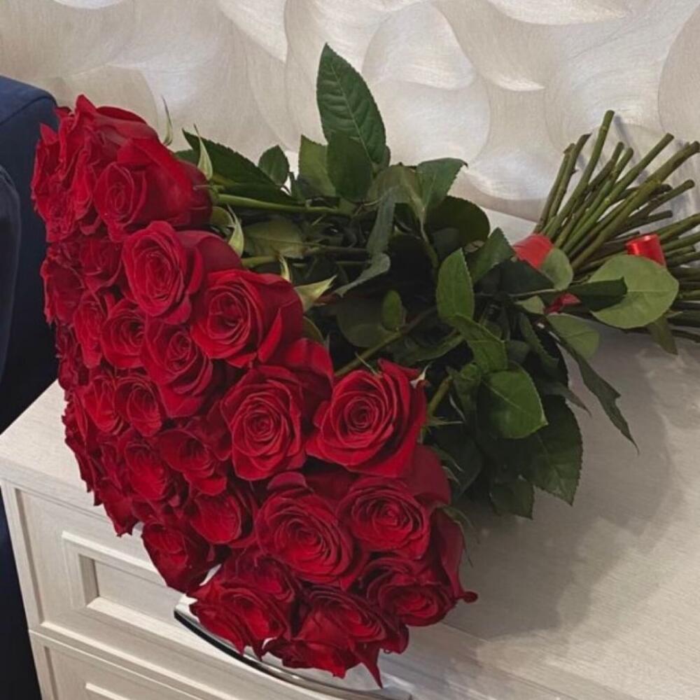 Букет красных роз