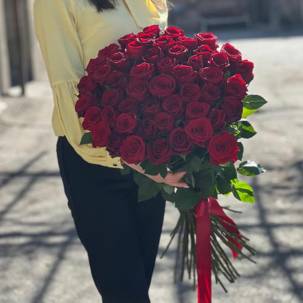 51 красная роза